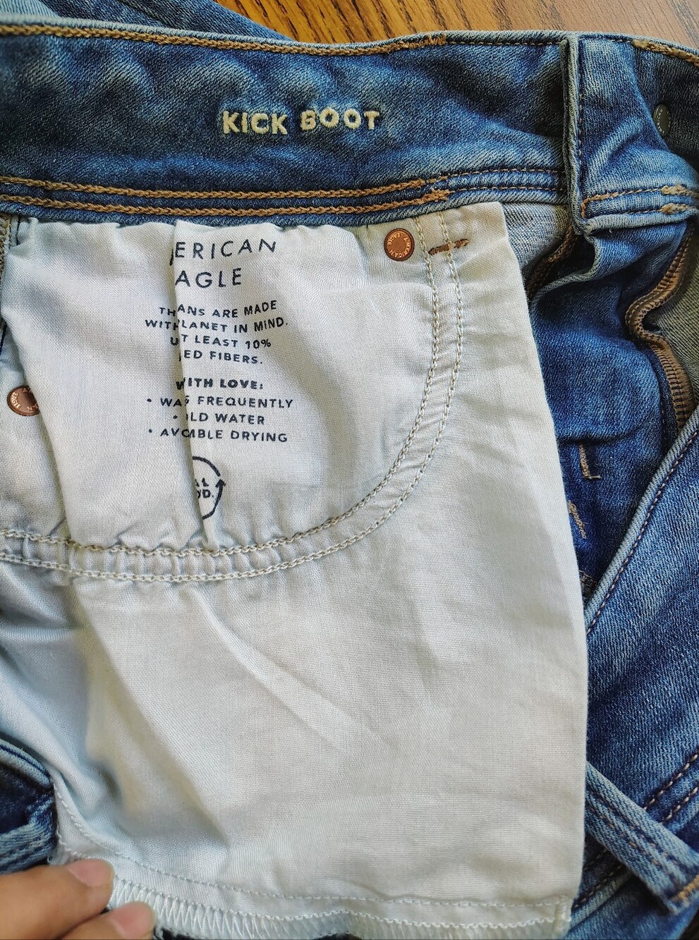 American Eagle Kick Bootcut Mid Rise Women's Jeans Medium Wash sz 10. - Picture 14 of 16